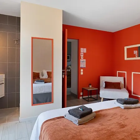 Le Clos D'audio Bed and Breakfast Riols