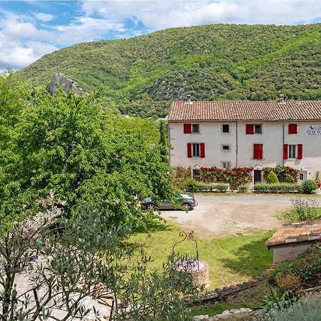 Le Clos D'audio 3* Riols